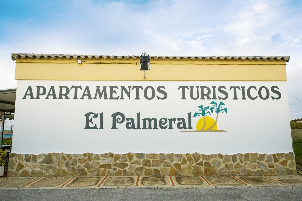 El Palmeral Apartment *